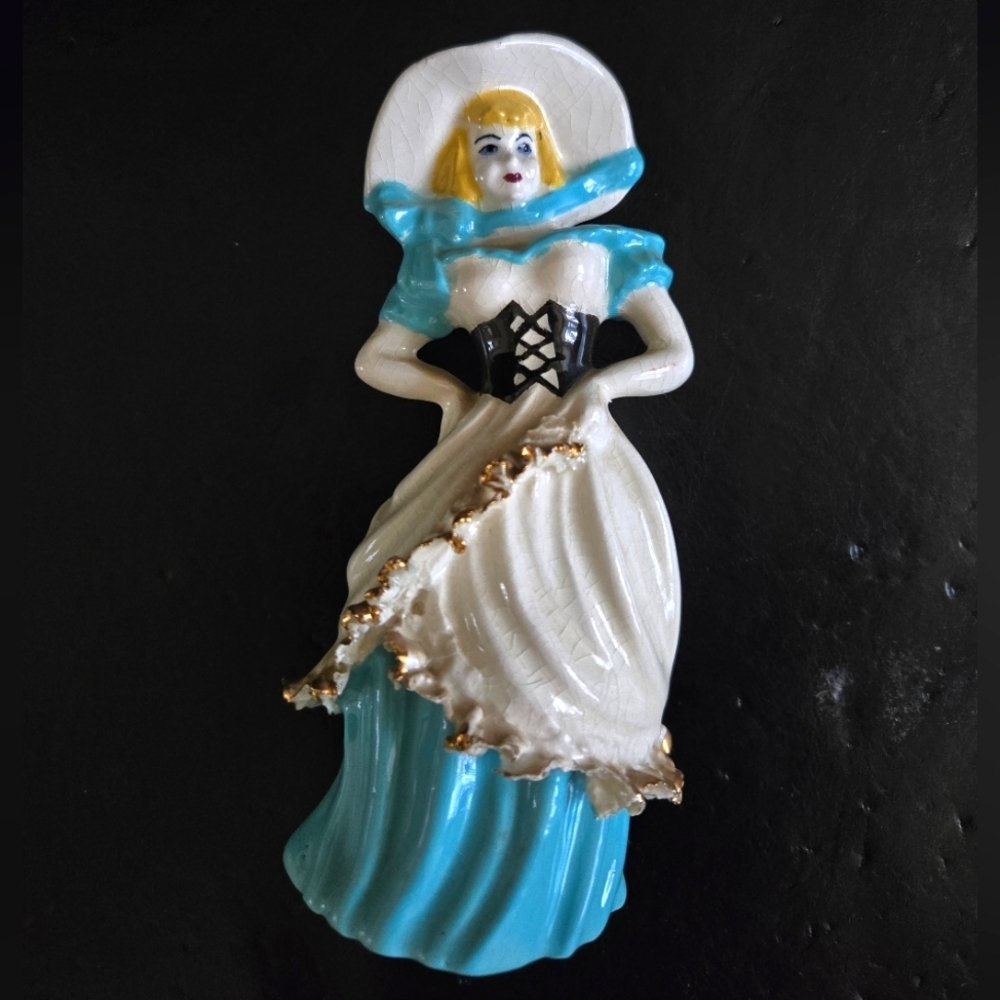 vintage 20s-30s porcelain figurine of a Spanish dancer EUC